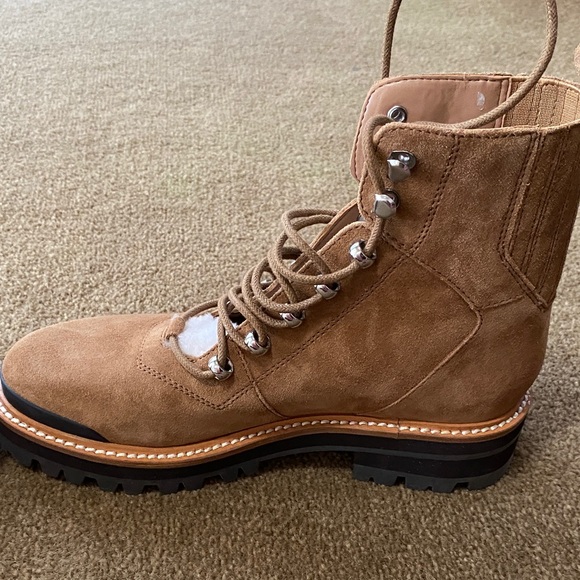 Marc Fisher 7M Izzie Women's Tan Suede Boots NEW no box - Picture 2 of 7